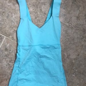 Lulu Lemon Woman's Workout top